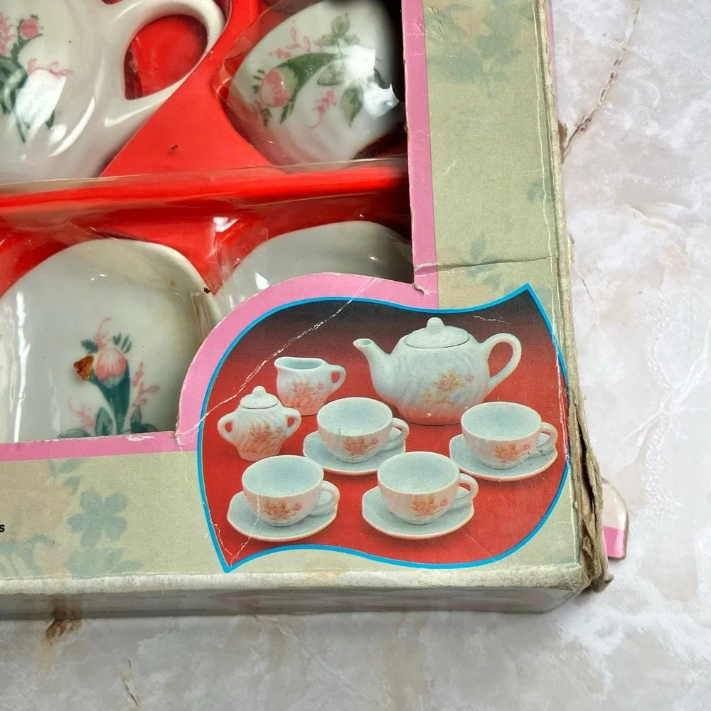 Vintage 13-Piece Porcelain Tea Set Pink Classic Rose Floral Children's Toy